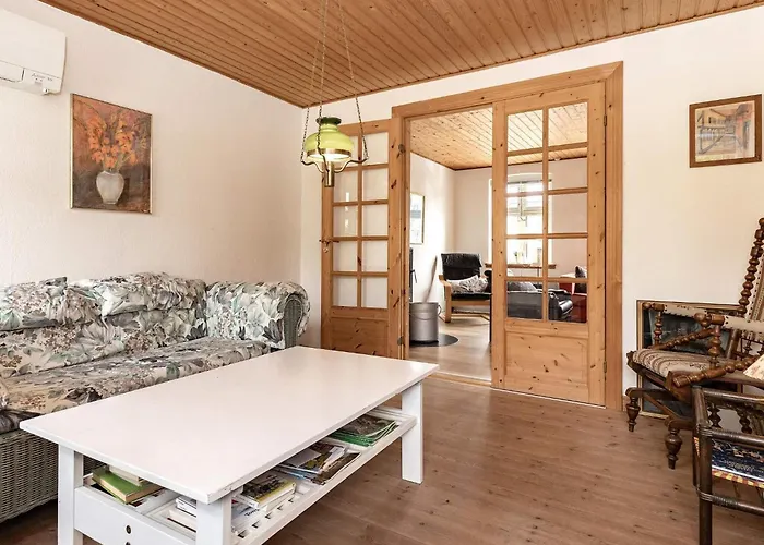 Scenic Retreat With Fireplace & Terrace